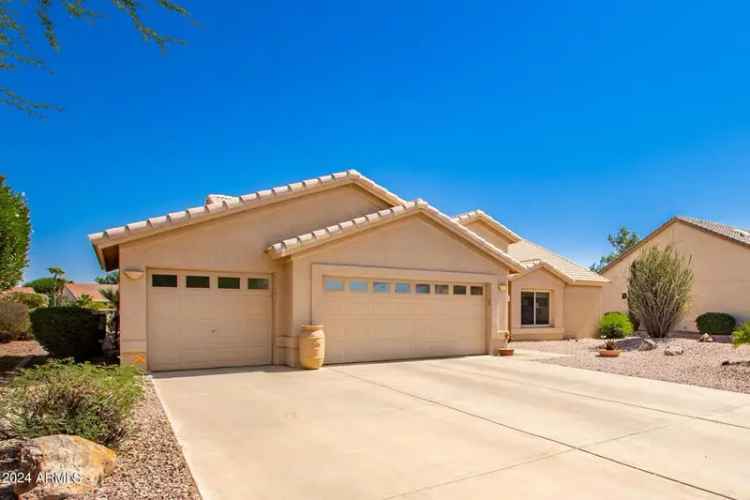 Single-family house For Sale in 23807, South Angora Drive, Sun Lakes, Arizona