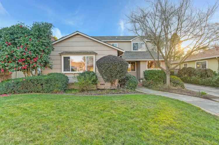 Single-family house For Sale in 5336, Spilman Avenue, Sacramento, California