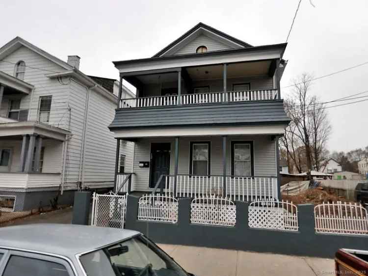 Multi-family house For Sale in 72, Hallock Street, New Haven, Connecticut