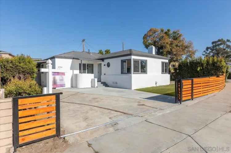 Single-family house For Sale in 5754, Olvera Avenue, San Diego, California