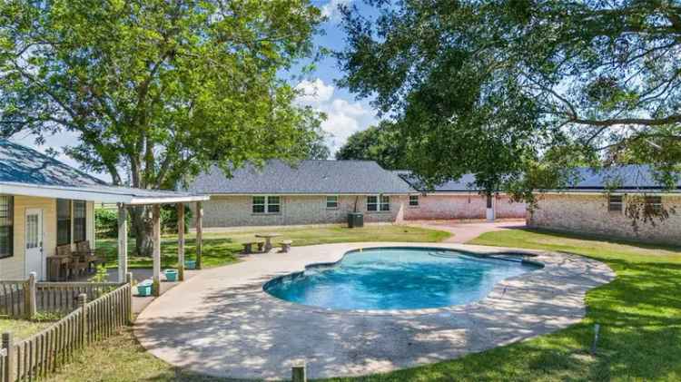 Single-family house For Sale in 3358, County Road 172, Texas