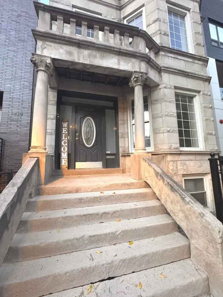 Multi-family house For Sale in 2826, West Lyndale Street, Chicago, Illinois