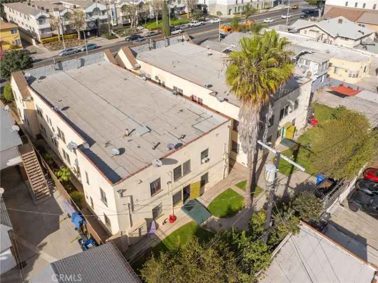 Multi-family house For Sale in 1338, Crenshaw Boulevard, Los Angeles, California