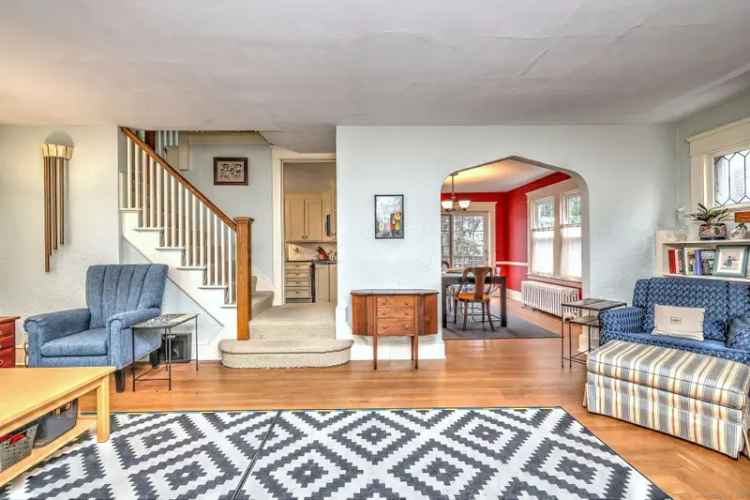 Single-family house For Sale in 206, Lakeview Terrace, New Haven, Connecticut