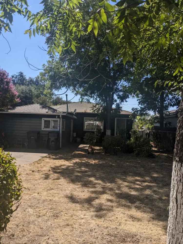 Single-family house For Sale in 3908, 38th Street, Sacramento, California