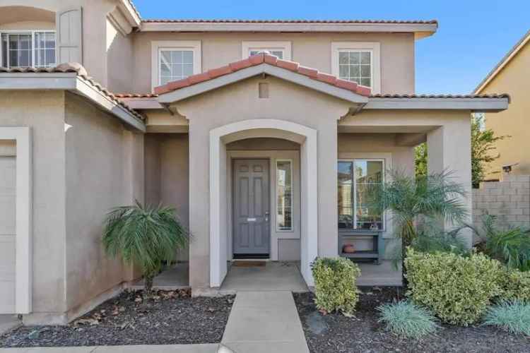 Single-family house For Sale in 31212, Palomar Road, Menifee, California