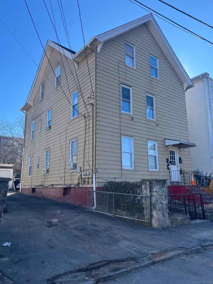 Multi-family house For Sale in 4, Granite Street, Waterbury, Connecticut