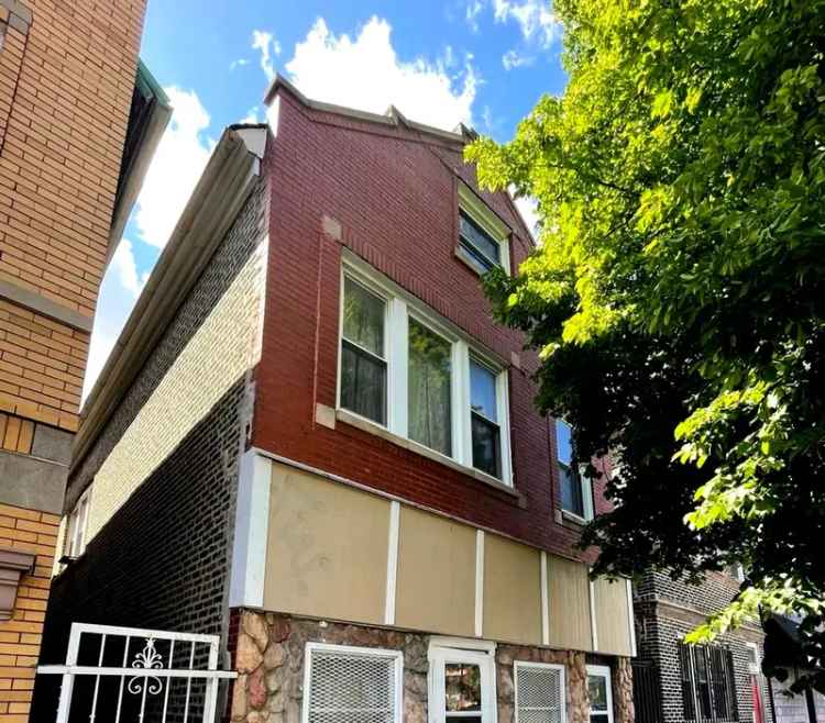 Multi-family house For Sale in 1456, North Ashland Avenue, Chicago, Illinois