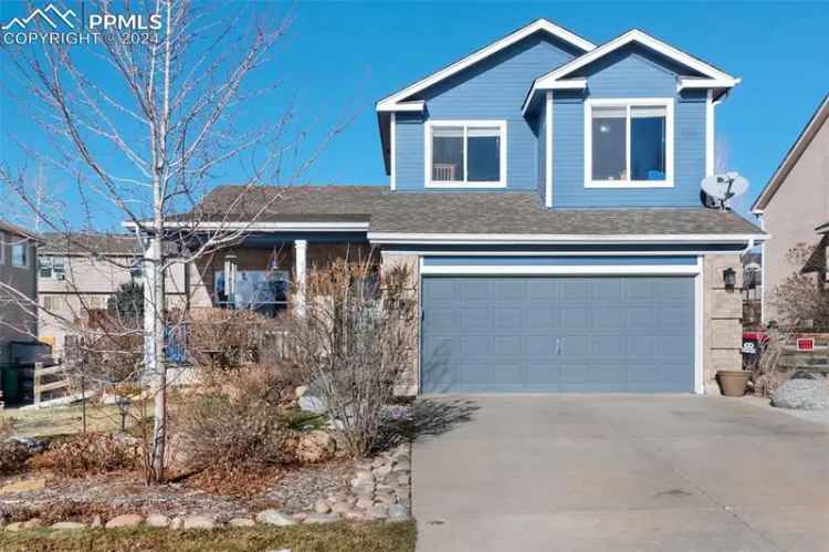 Single-family house For Sale in Monument, Colorado