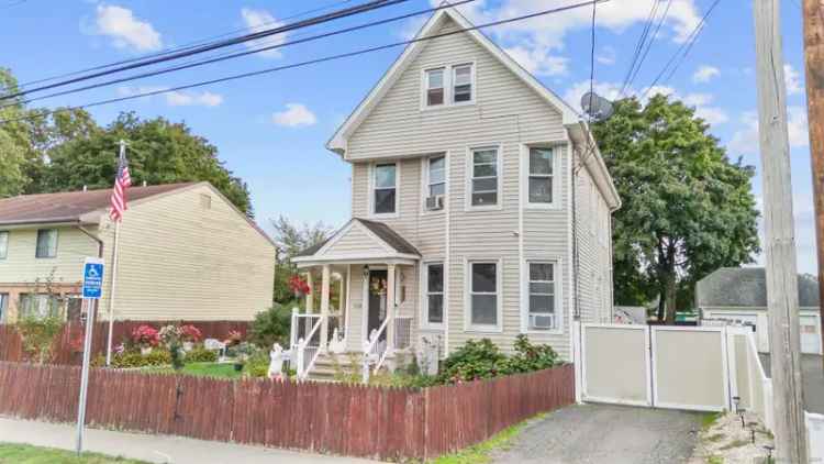 Multi-family house For Sale in 134, Gorham Avenue, Hamden, Connecticut