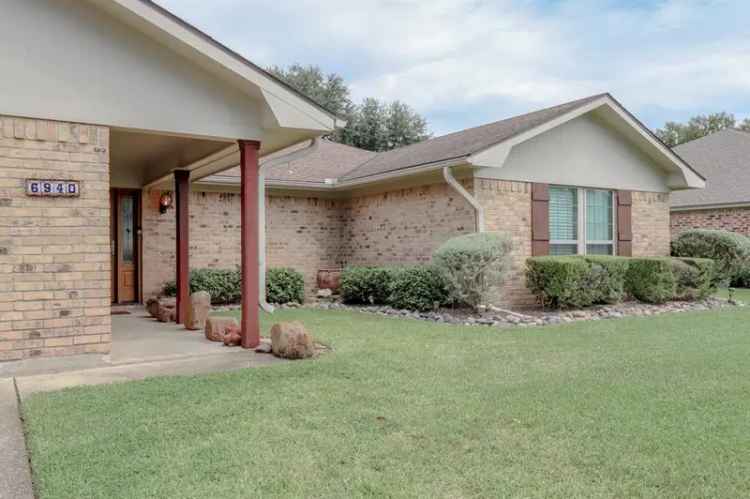 Single-family house For Sale in Texas