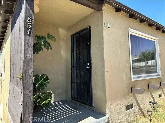 Single-family house For Sale in 851, Flora Street, Barstow, California