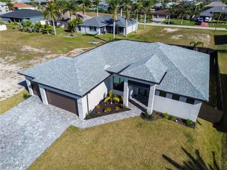 Single-family house For Sale in 425, Northwest 36th Avenue, Cape Coral, Florida