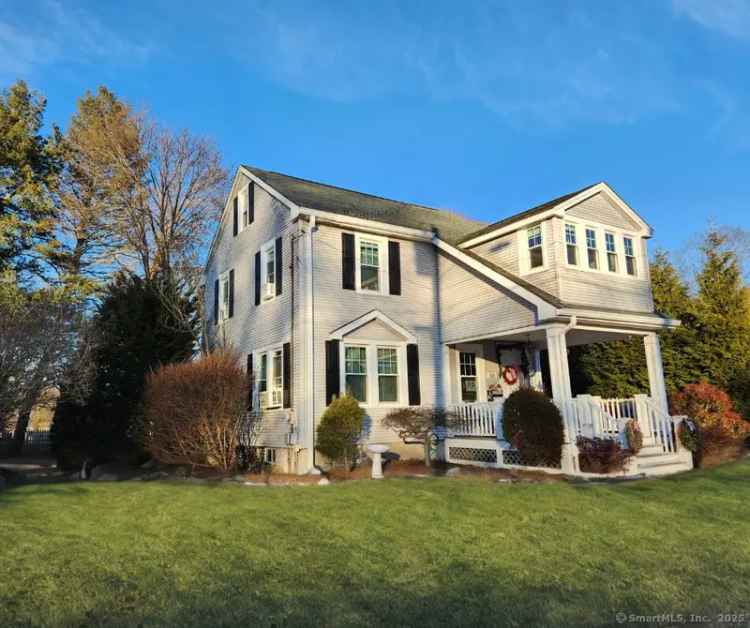 Single-family house For Sale in 88, Carmel Street, Hamden, Connecticut