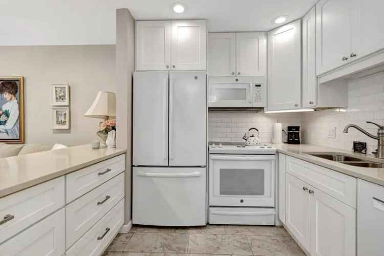 Condo For Sale in 251, Northampton Street, Florida