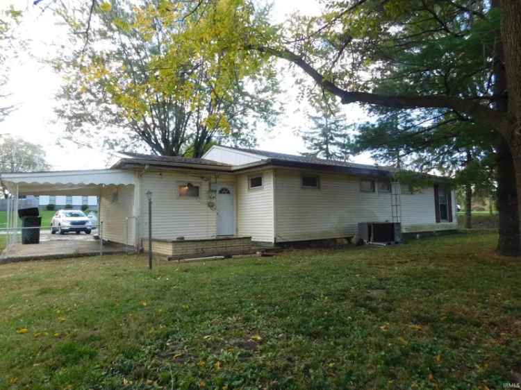 Single-family house For Sale in 1900, South Manville Road, Muncie, Indiana