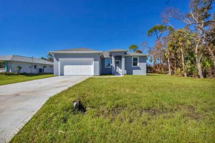 Single-family house For Sale in 308, Capatola Street Northwest, Port Charlotte, Florida