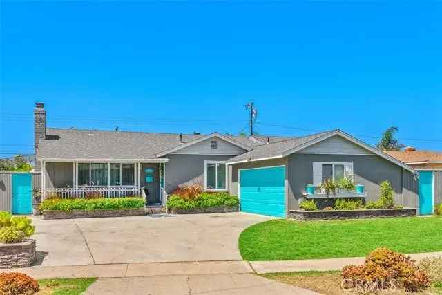 Single-family house For Sale in 7486, El Centro Way, Buena Park, California