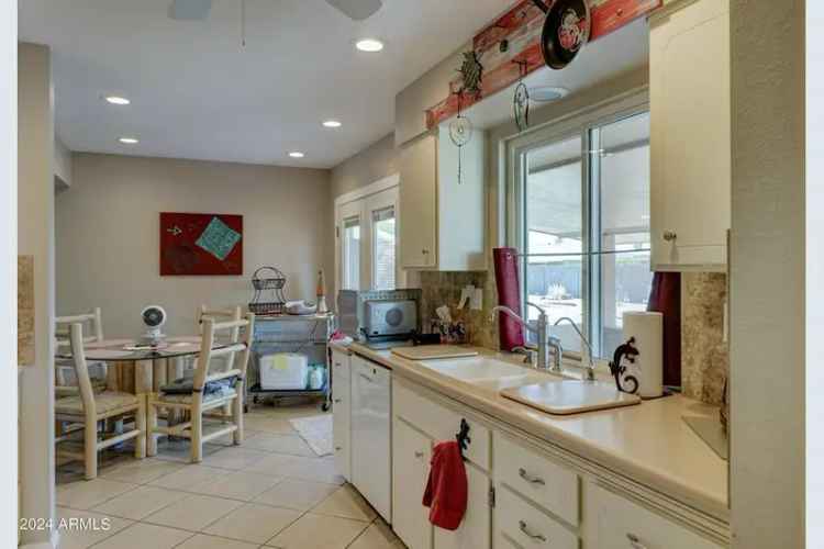 Single-family house For Sale in 9715, West Greenway Road, Sun City, Arizona