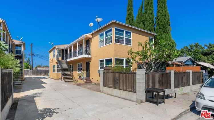 Multi-family house For Sale in 2747, South Redondo Boulevard, Los Angeles, California