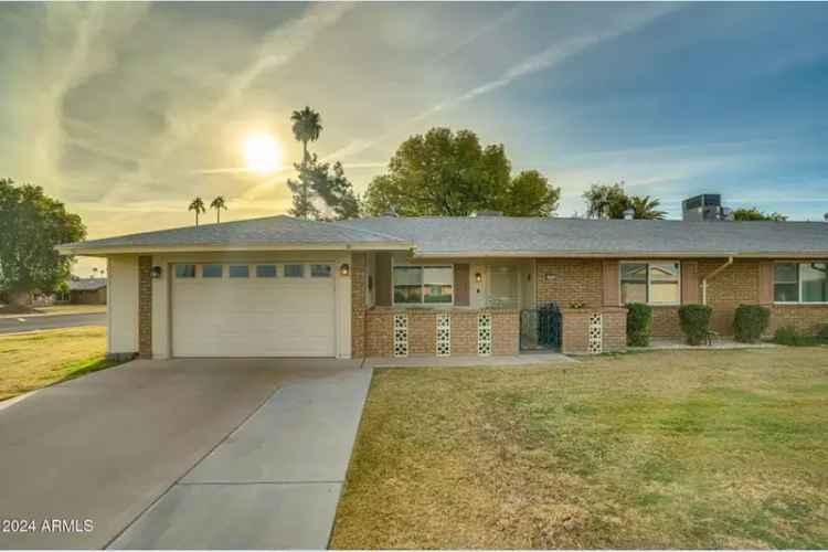 House For Sale in 10401, West Desert Forest Circle, Sun City, Arizona