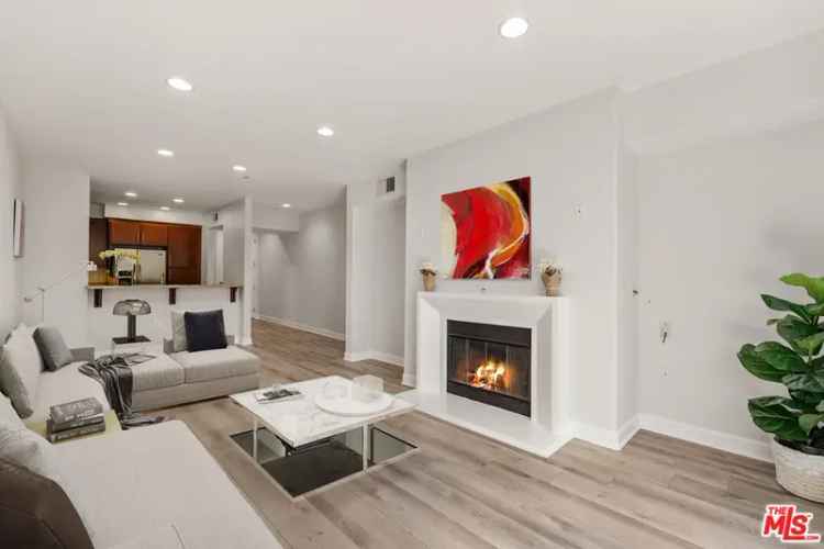 Condo For Sale in 14412, Killion Street, Los Angeles, California