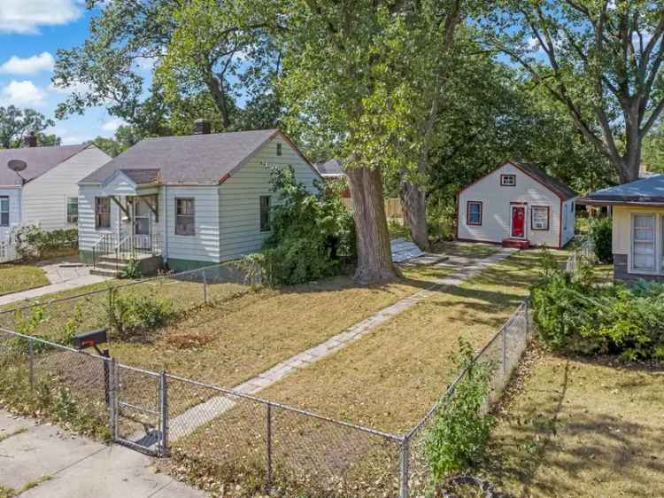 Single-family house For Sale in 348, Gerry Street, Gary, Indiana