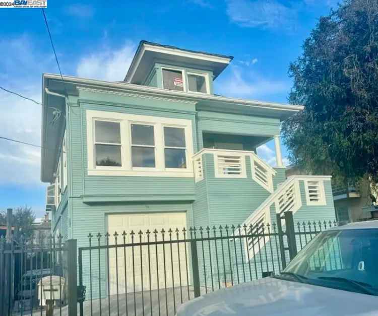 Single-family house For Sale in 6114, Harmon Avenue, Oakland, California