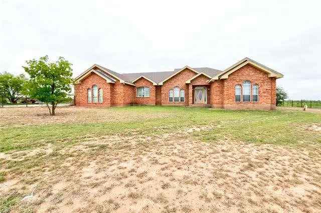 Single-family house For Sale in Texas