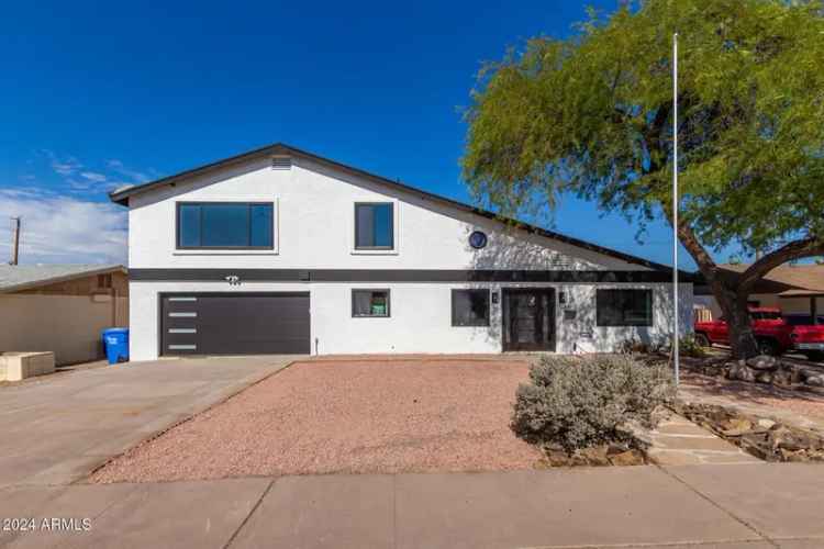 Single-family house For Sale in 2210, East Everett Drive, Phoenix, Arizona