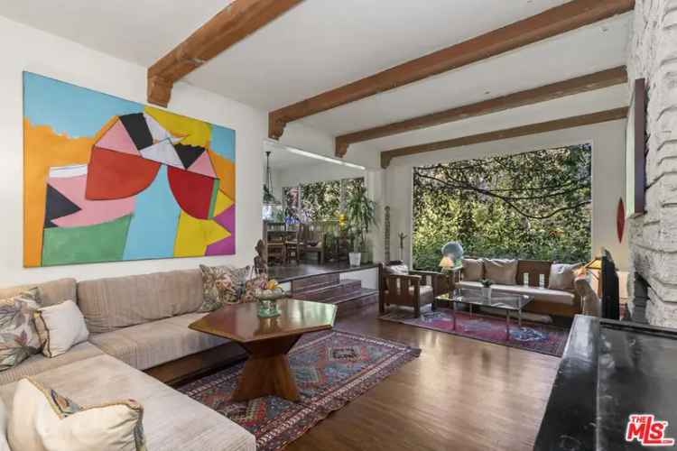 Single-family house For Sale in Los Angeles, California