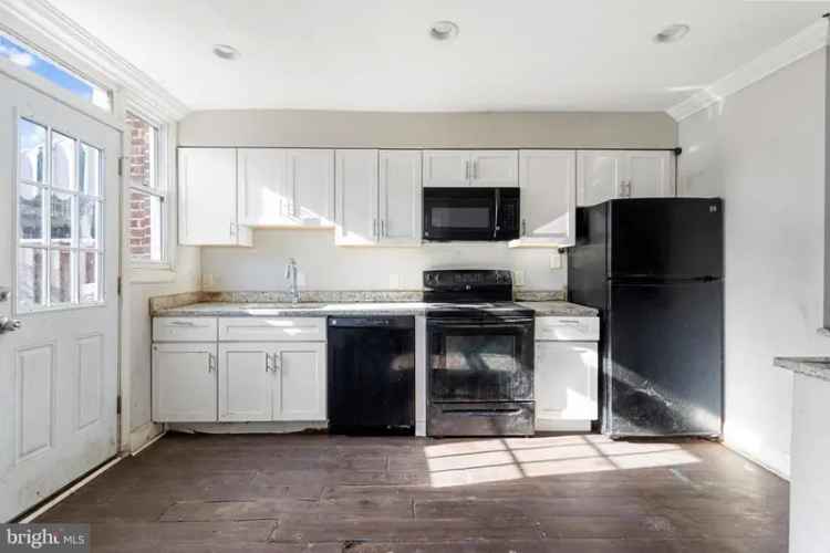 Single-family house For Sale in 4649, H Street Southeast, Washington, District of Columbia