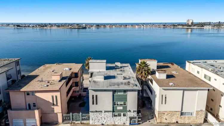 Multi-family house For Sale in 3810, Riviera Drive, San Diego, California