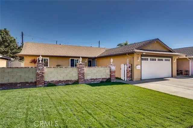 Single-family house For Sale in 16422, Lakemont Lane, Huntington Beach, California