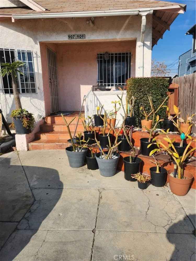 Multi-family house For Sale in Los Angeles, California