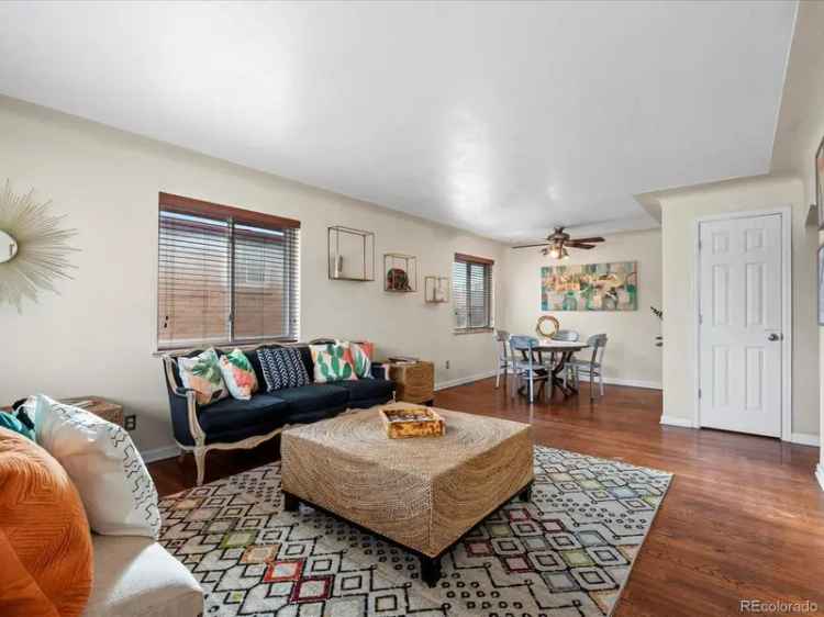 Single-family house For Sale in 3559, Hudson Street, Denver, Colorado