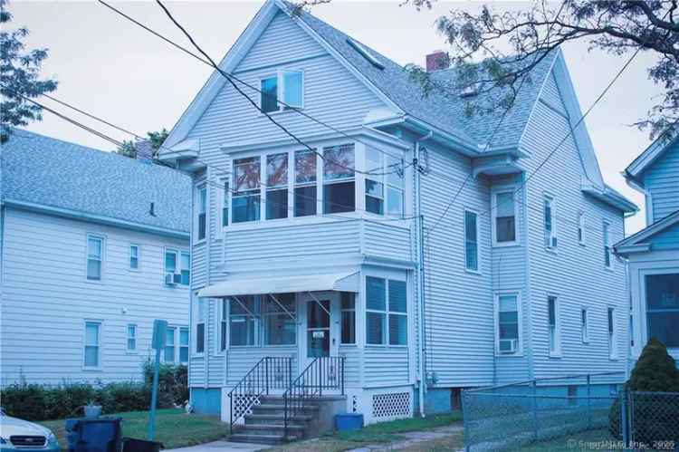 Multi-family house For Sale in 159, Park Street, West Haven, Connecticut