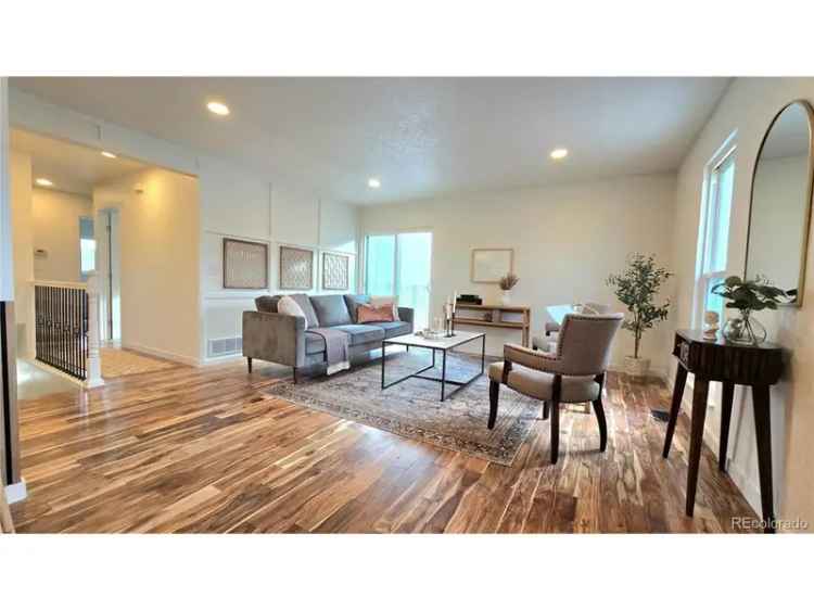 Single-family house For Sale in 3110, South Halifax Street, Aurora, Colorado