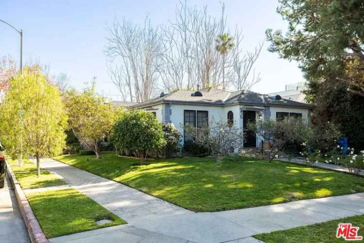 Multi-family house For Sale in 8450, Oakwood Avenue, Los Angeles, California