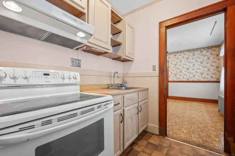 Multi-family house For Sale in 238, Booth Street, New Britain, Connecticut