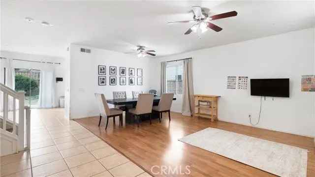 Single-family house For Sale in 203, Prado Drive, Hemet, California