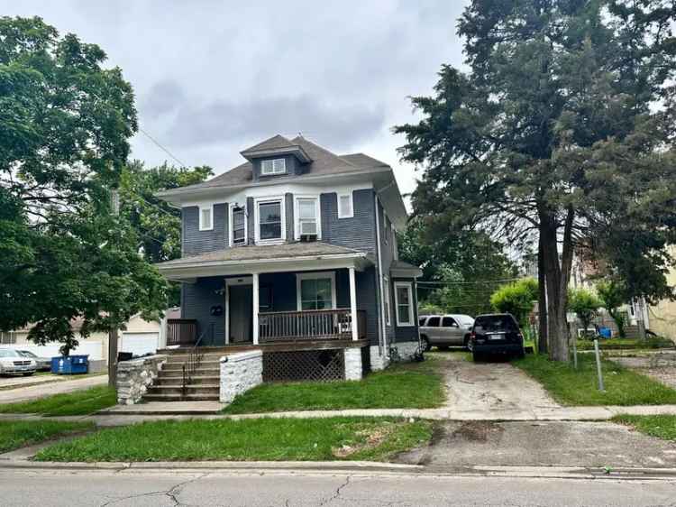 Multi-family house For Sale in 653, East River Street, Kankakee, Illinois