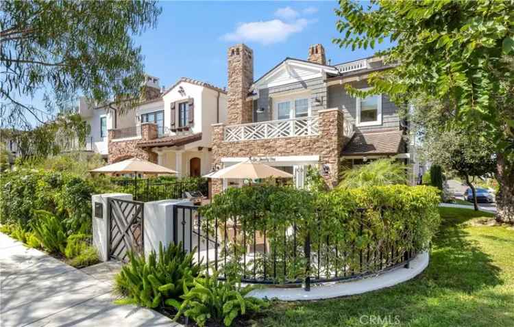 Condo For Sale in 621, Poppy Avenue, Newport Beach, California