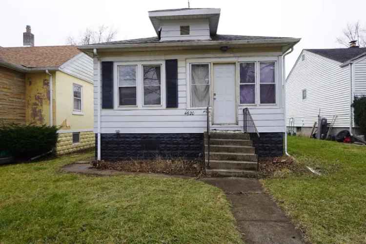 Single-family house For Sale in 4620, Connecticut Street, Gary, Indiana