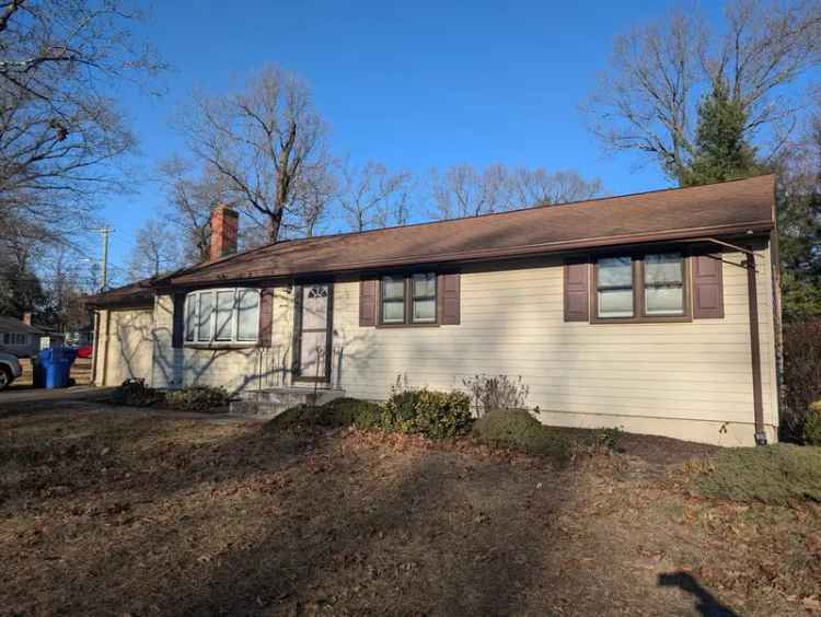 Single-family house For Sale in 20, Sharon Drive, South Windsor, Connecticut