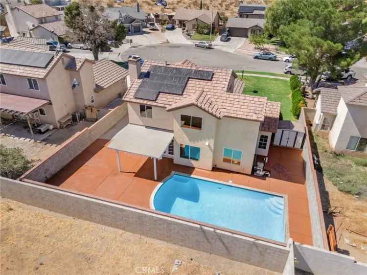 Single-family house For Sale in Adelanto, California