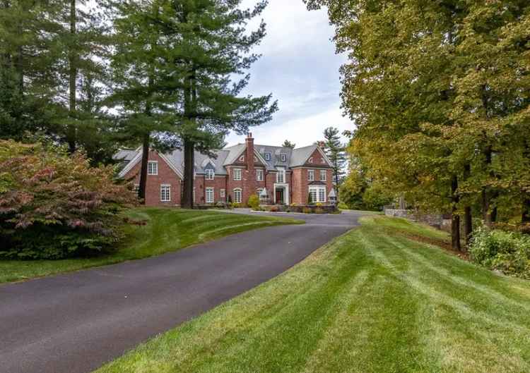 Single-family house For Sale in 405, Deercliff Road, Avon, Connecticut