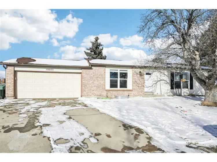 Single-family house For Sale in 10975, Birch Drive, Thornton, Colorado