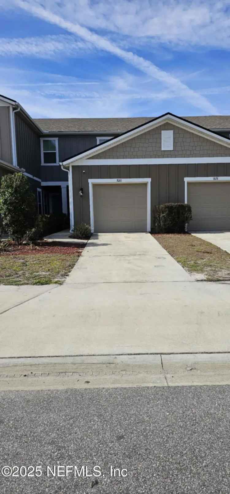 House For Sale in 7680, Legacy Trail, Jacksonville, Florida