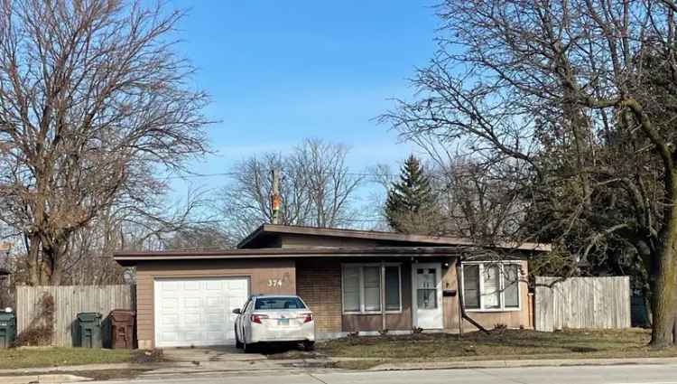 Single-family house For Sale in 374, Sauk Trail, Park Forest, Illinois